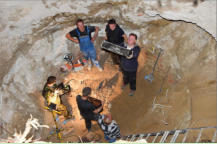 Die Hoffnung, in der Kapsel auch eine lang verschollene Filmrolle aus dem Jahr 1933 zu bergen, wurde allerdings nicht erf�llt. 