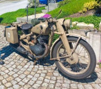 Ein �hnliches Modell des DKW NZ 350-1 zeigt die Robustheit der Wehrmachtsmaschine.